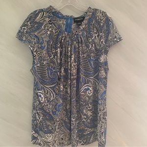 Liz Claiborne Women’s XLT Blue, Black, Paisley Cap Sleeve Zipper Back Blouse